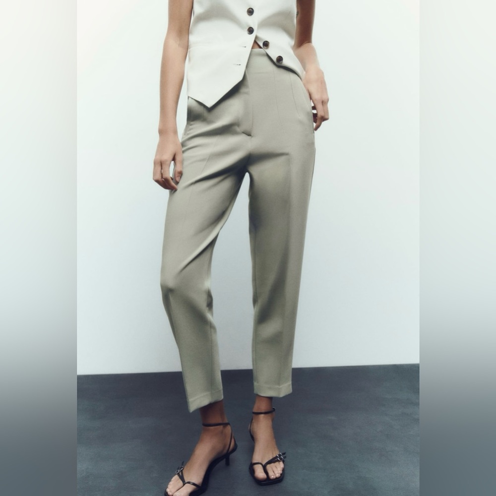 ZARA Pants with High Waist - Light Green - Small